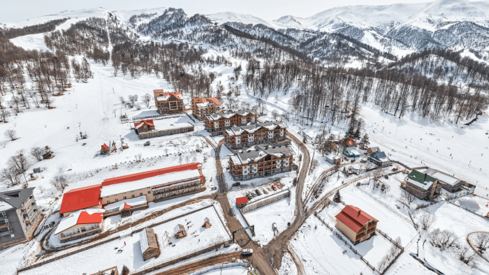  Trialeti Residence is located near the central skiing area in Bakuriani. 